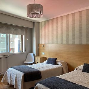 Hostal Crisol X Liste Station